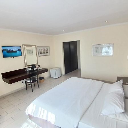 Villa Via Hotel Мидранд Экстерьер фото