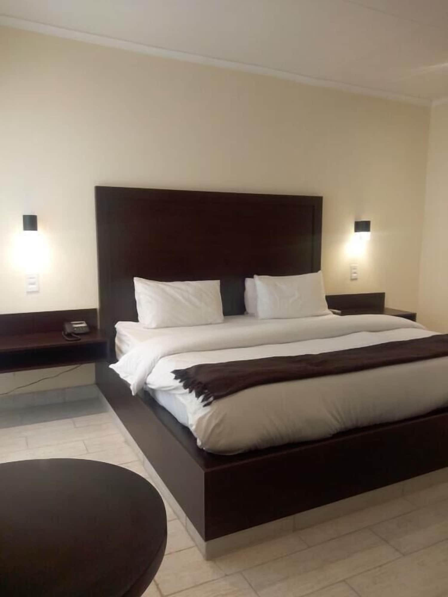Villa Via Hotel Мидранд Экстерьер фото