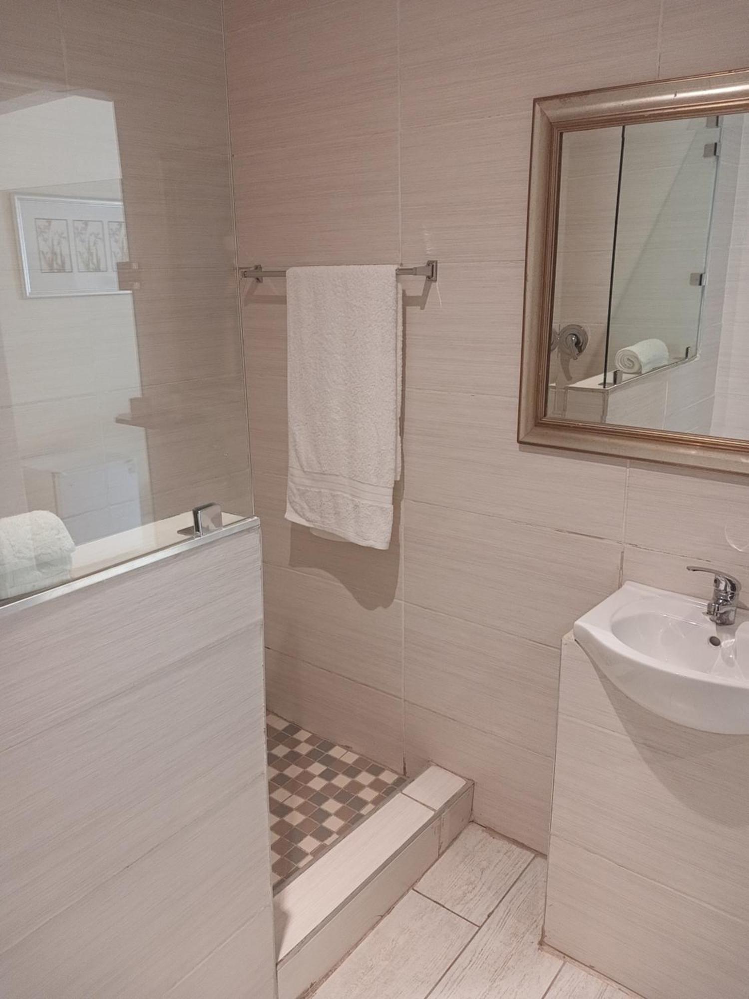 Villa Via Hotel Мидранд Экстерьер фото
