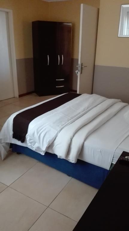 Villa Via Hotel Мидранд Экстерьер фото